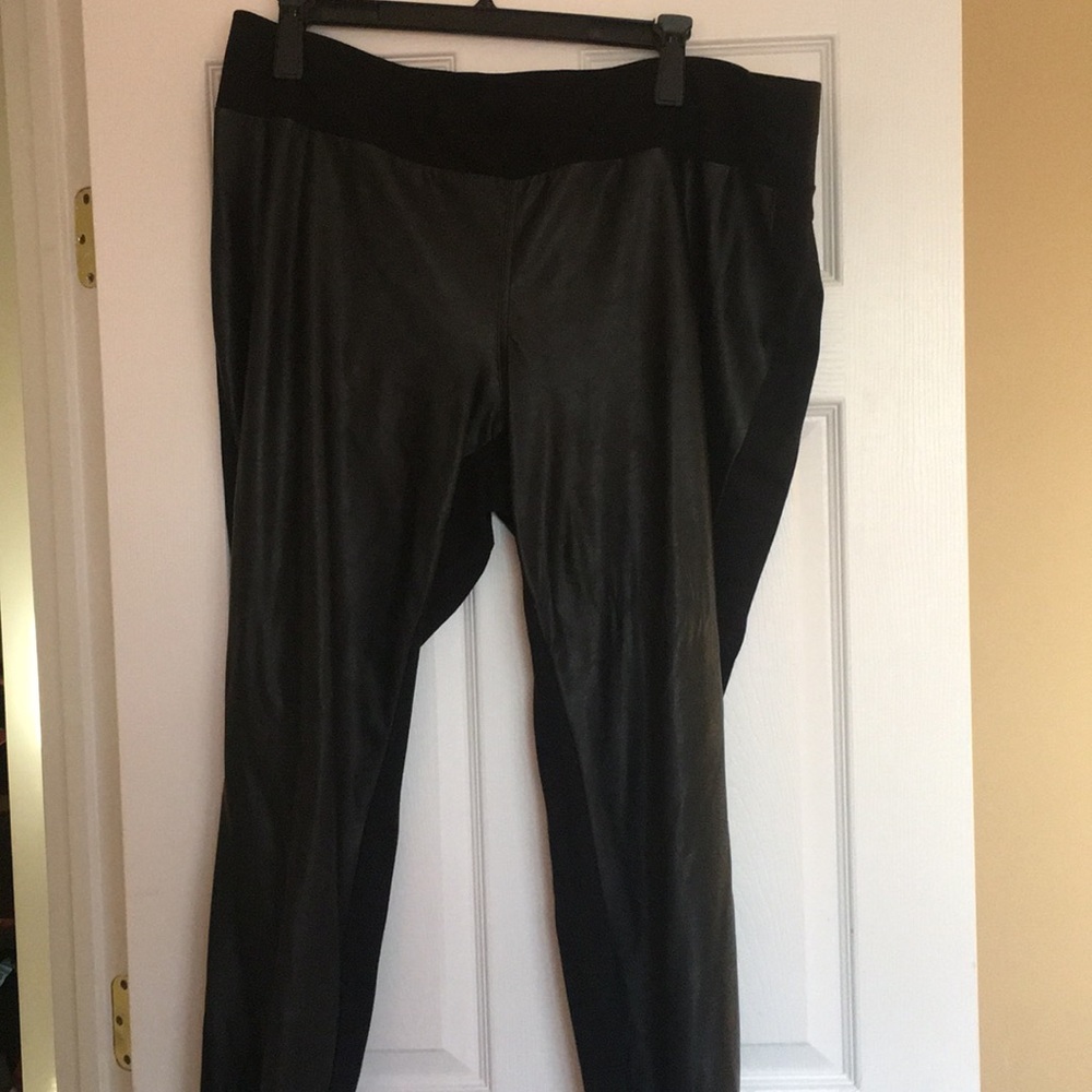 Inc pleather front skinny leg pant!